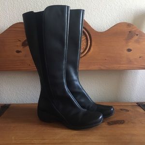 Merrell Womens Size 9.5 Spire Peak Tall Boots Waterproof Insulated Black Leather